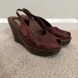 Steve Madden Maroon Wedge Sandals
